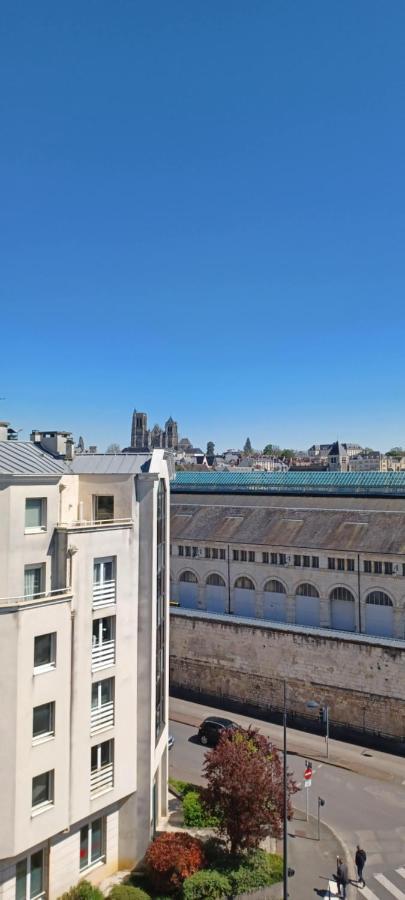 ブールジュLe Panoramiqueアパートメント エクステリア 写真